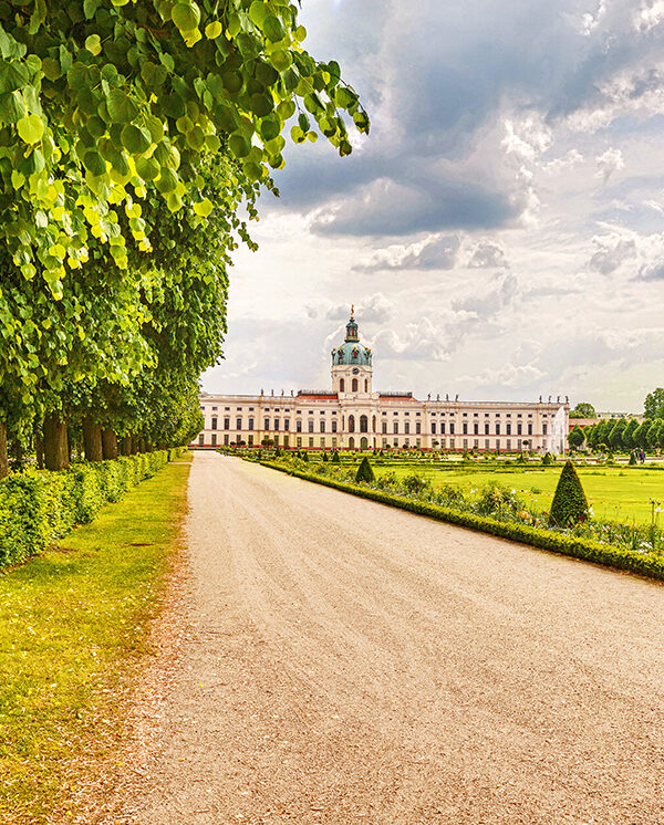 Visit the Park and Royal Gardens in Germany on German school trips