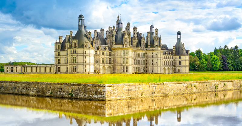 Exploring the Loire Valley on school trips to France